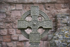 Keltisches Kreuz am Telefon legen lassen 🥇